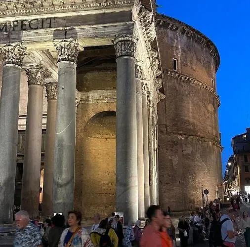 Ele Pantheon Рим